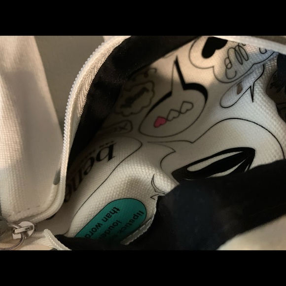 Benefit Backpack - Picture 5 of 6